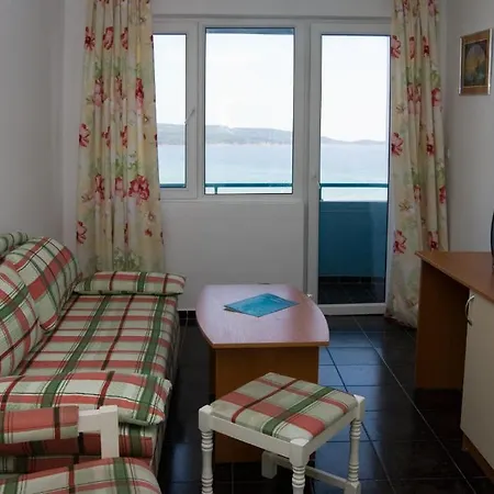מלון Perla Beach Holiday Club פרימורסקו