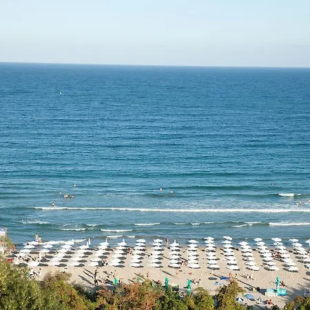 Hotel Perla Beach Holiday Club 3*