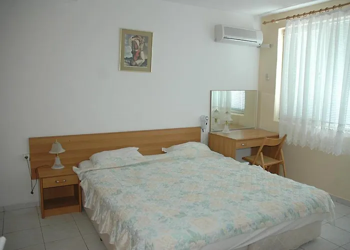 호텔 Perla Beach Holiday Club 프리모르스코